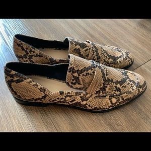 COPY - Zara brown snakeskin loafers US10